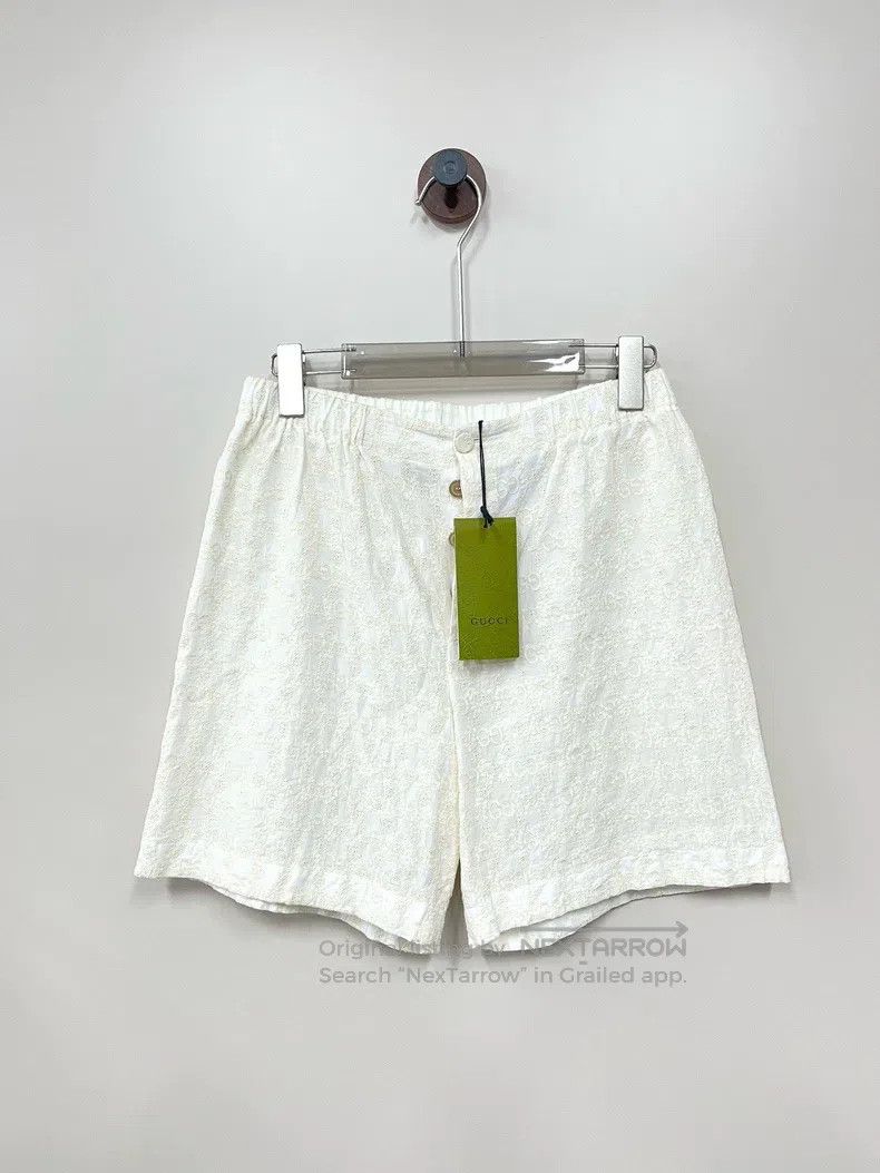 Gucci Ivory white embroidered old flower full logo shorts