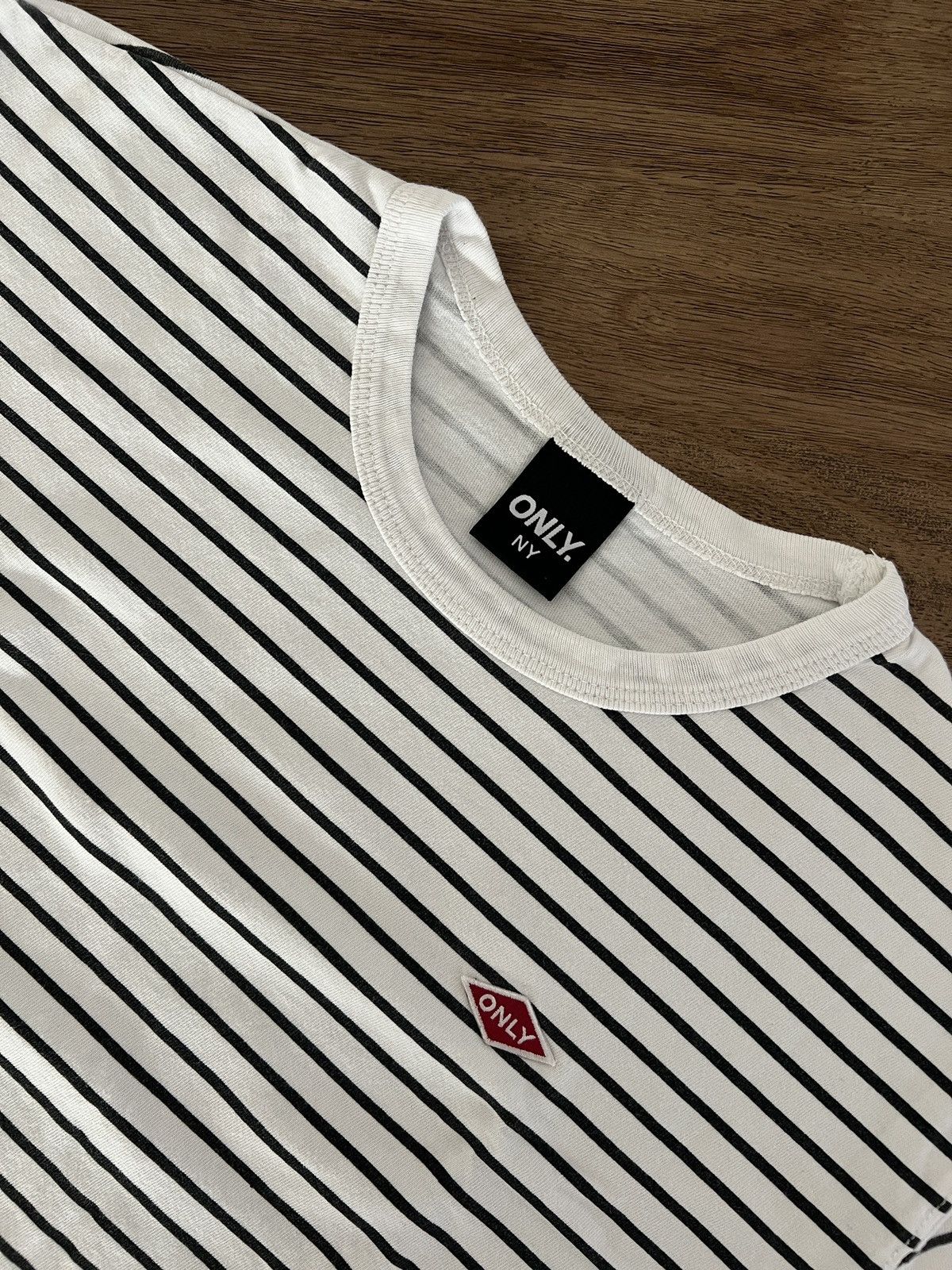 Only NY Striped Logo T, Only NY Size US L / EU 52-54 / 3 - 2 Thumbnail