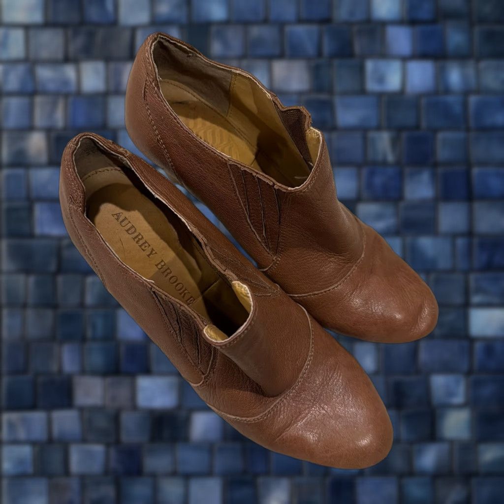 Vintage VINTAGE Audrey Brooke Avignon Brown Leather Slip On Ankle Booties Heels Sz 6.5 M Womens Bootie Size US 5 / IT 35 - 1 Thumbnail