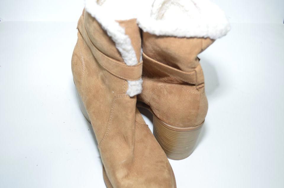 Designer Tan Suede Ankle Boots with Shearling Lining, Block Heels- 9 Size US 9 / IT 39 - 3 Thumbnail