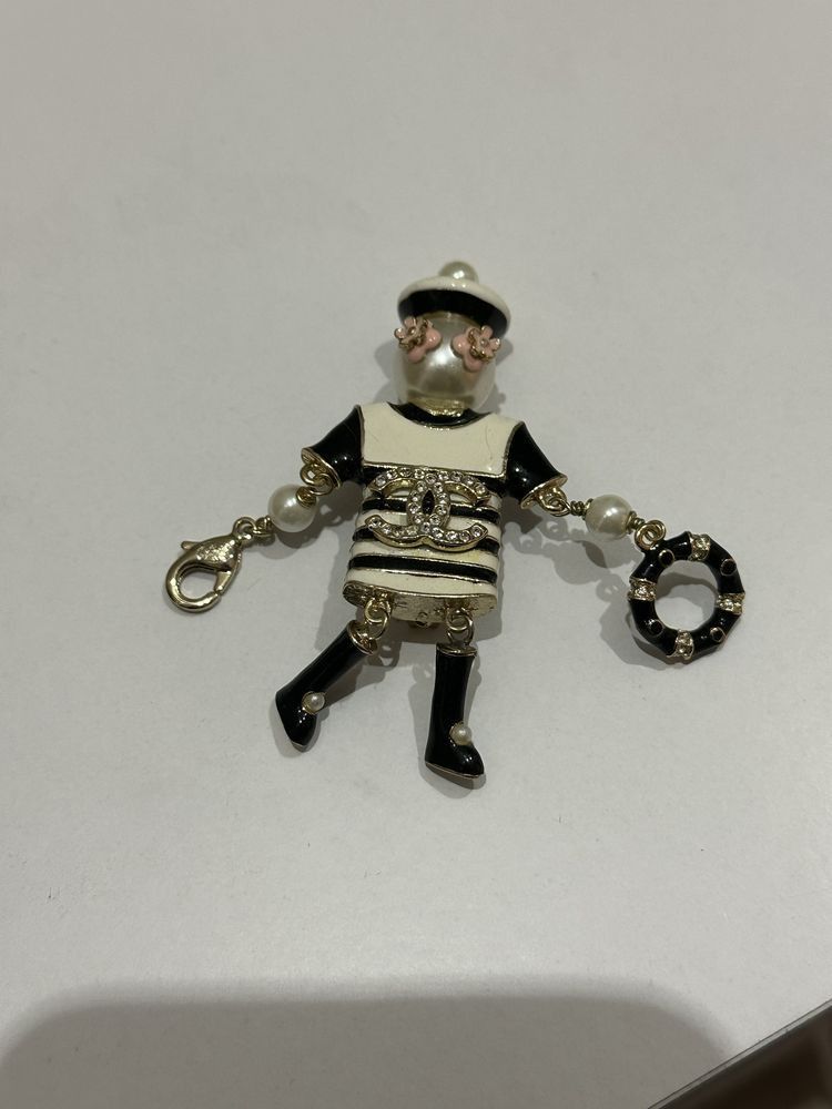 Chanel Chanel Nautical Figural Enamel Brooch Autumn 2019 Collection Size ONE SIZE - 3 Thumbnail