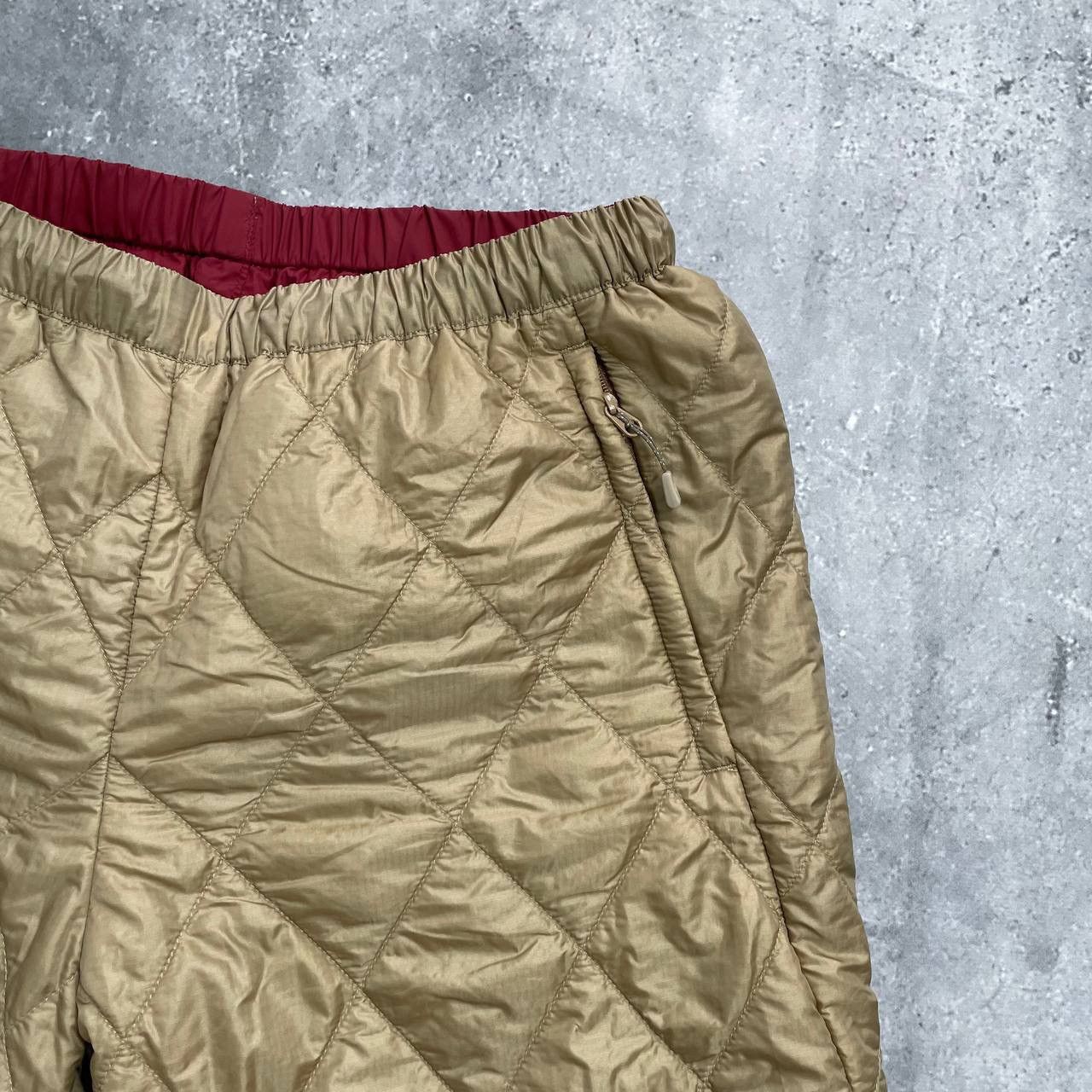 Japanese Brand × Montbell Montbell Reversible Thermawrap Shorts Women's Red/ Gold Size 26" / US 2 / IT 38 - 9 Thumbnail