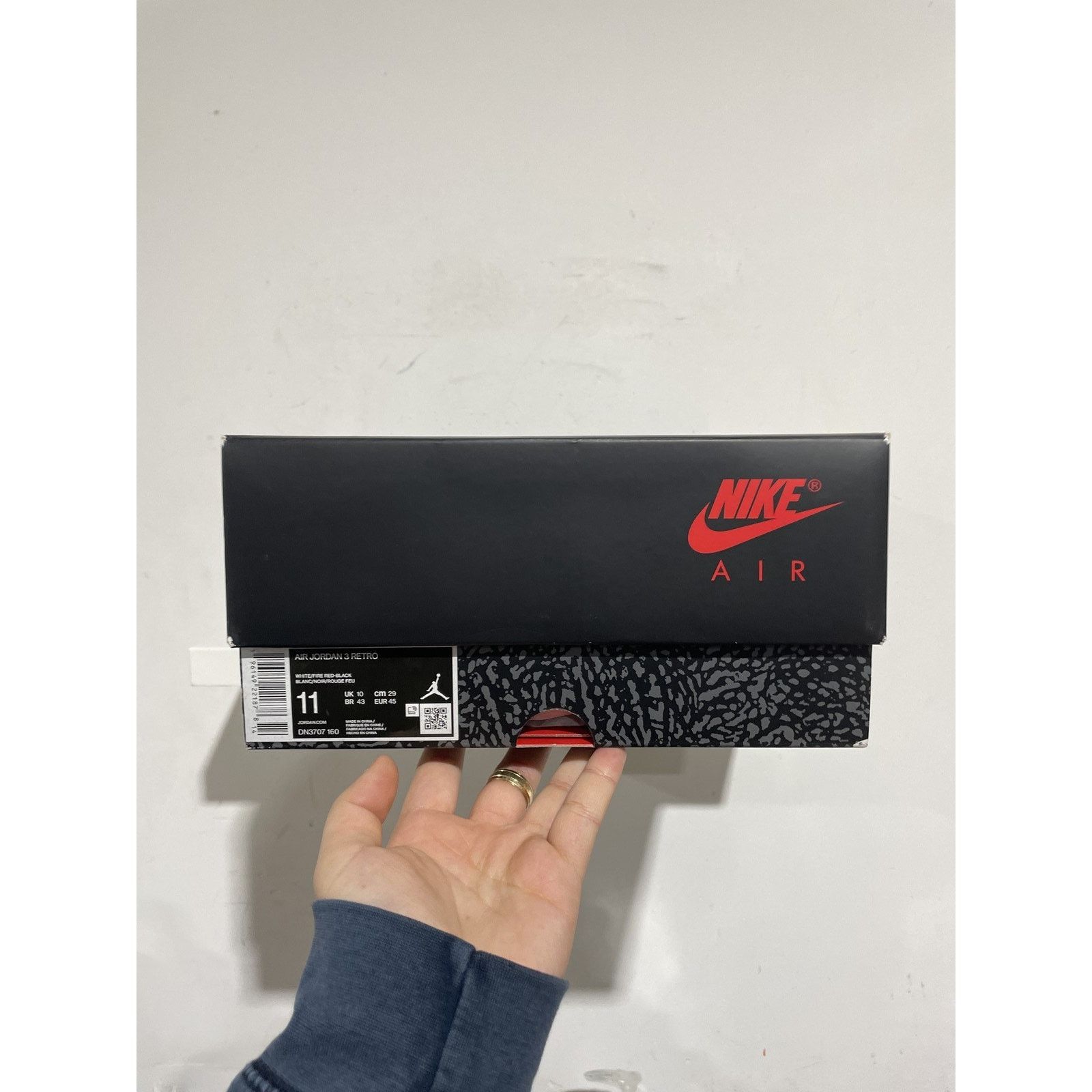 Jordan Brand JORDAN 3 RETRO FRE RED SIZE 11 PREOWNED Size US 11 / EU 44 - 8 Thumbnail