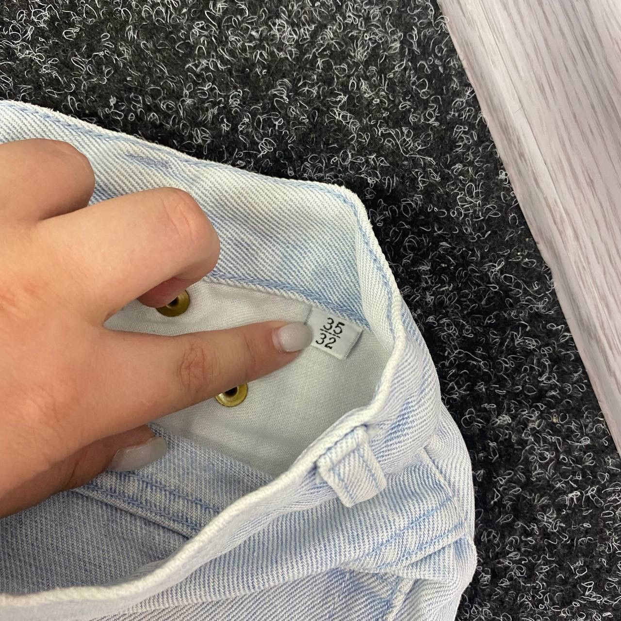 Hugo Boss × Vintage 80s Hugo Boss Vintage Denim Pants Baby Blue Baggy Size US 32 / EU 48 - 9 Thumbnail