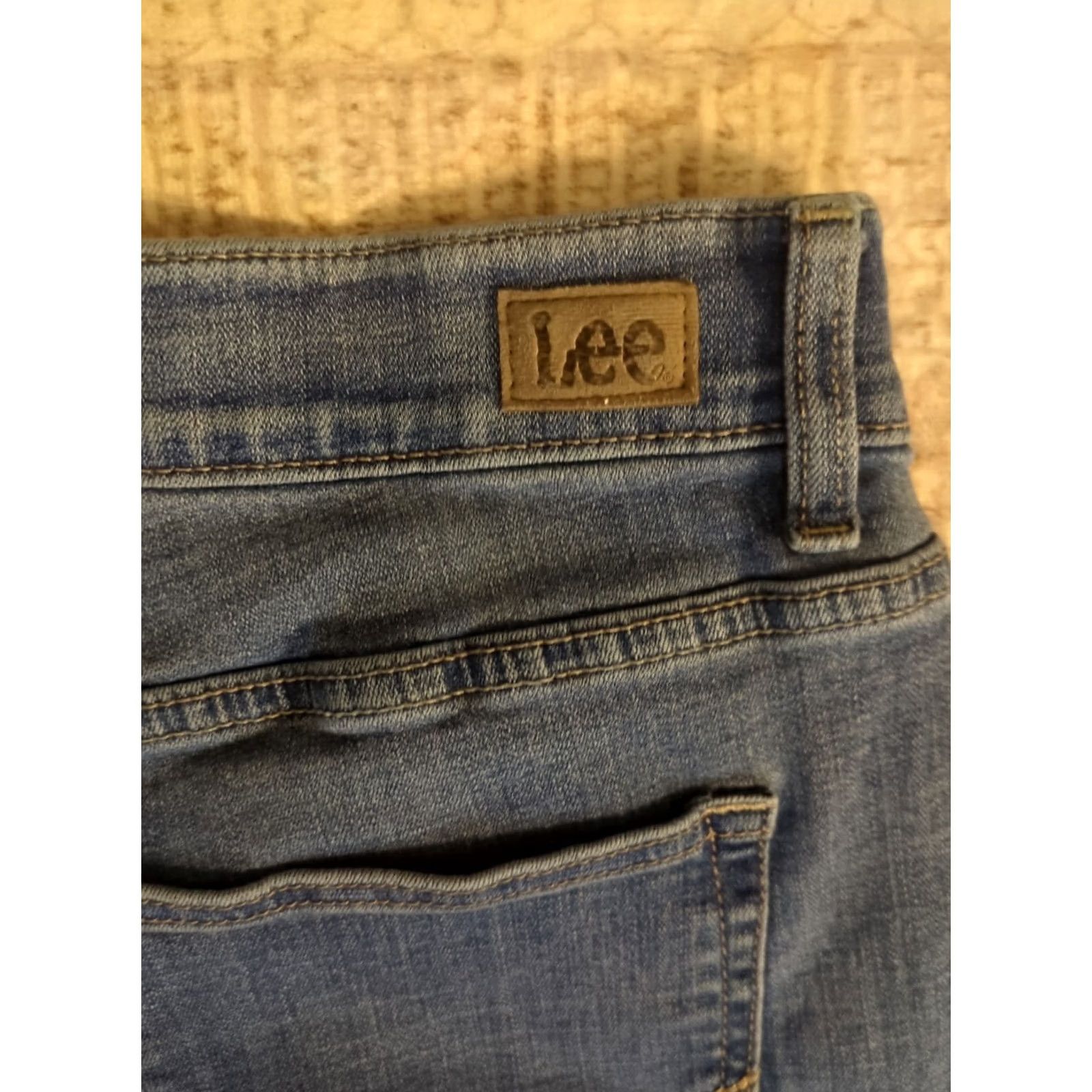 Lee Lee Bootcut Jeans Women Size 14 Short Mid Rise Blue Denim 5-Pocket Regular Belt Loops Zipper Button Size 36" / US 14 / IT 50 - 4 Thumbnail