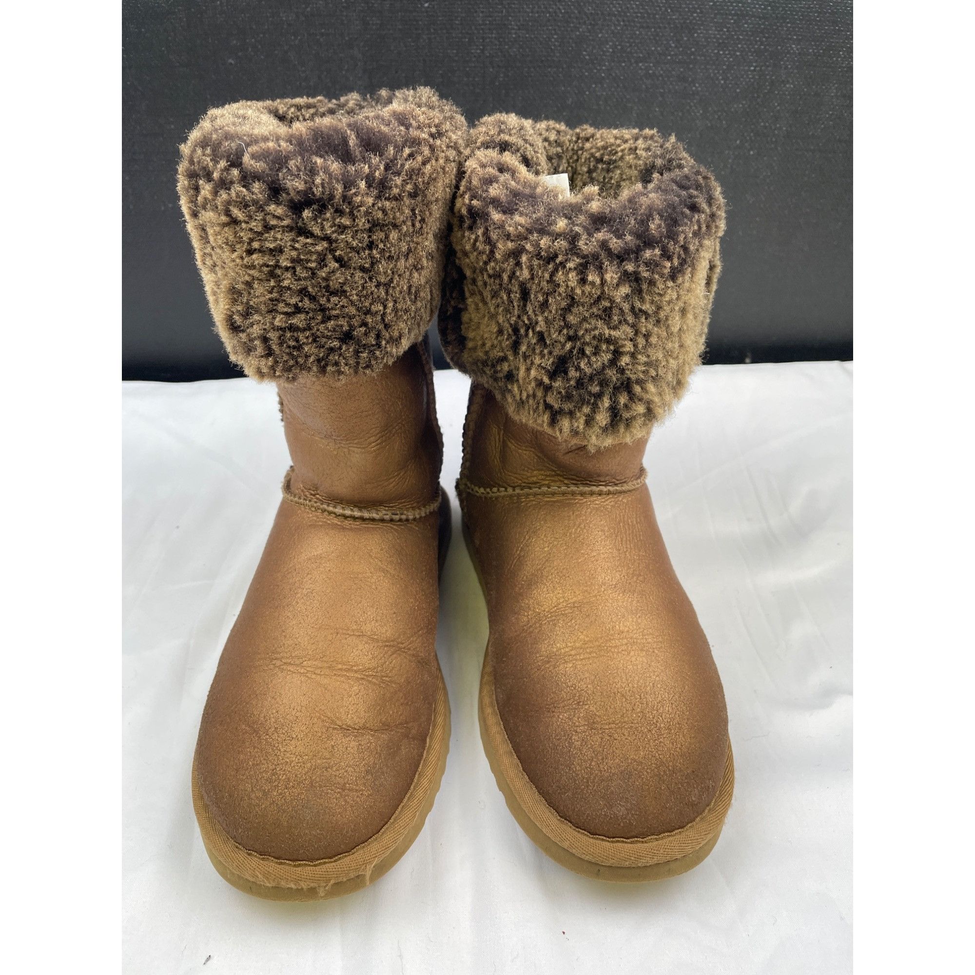 UGG Classic Women's Tall Metallic Sheepskin Boots/Shoes SIze