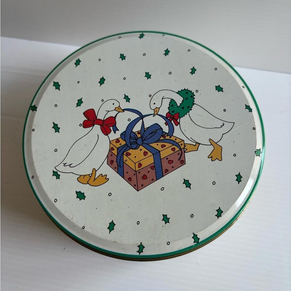 Designer Round Christmas Goose Tin Can Size ONE SIZE - 2 Thumbnail