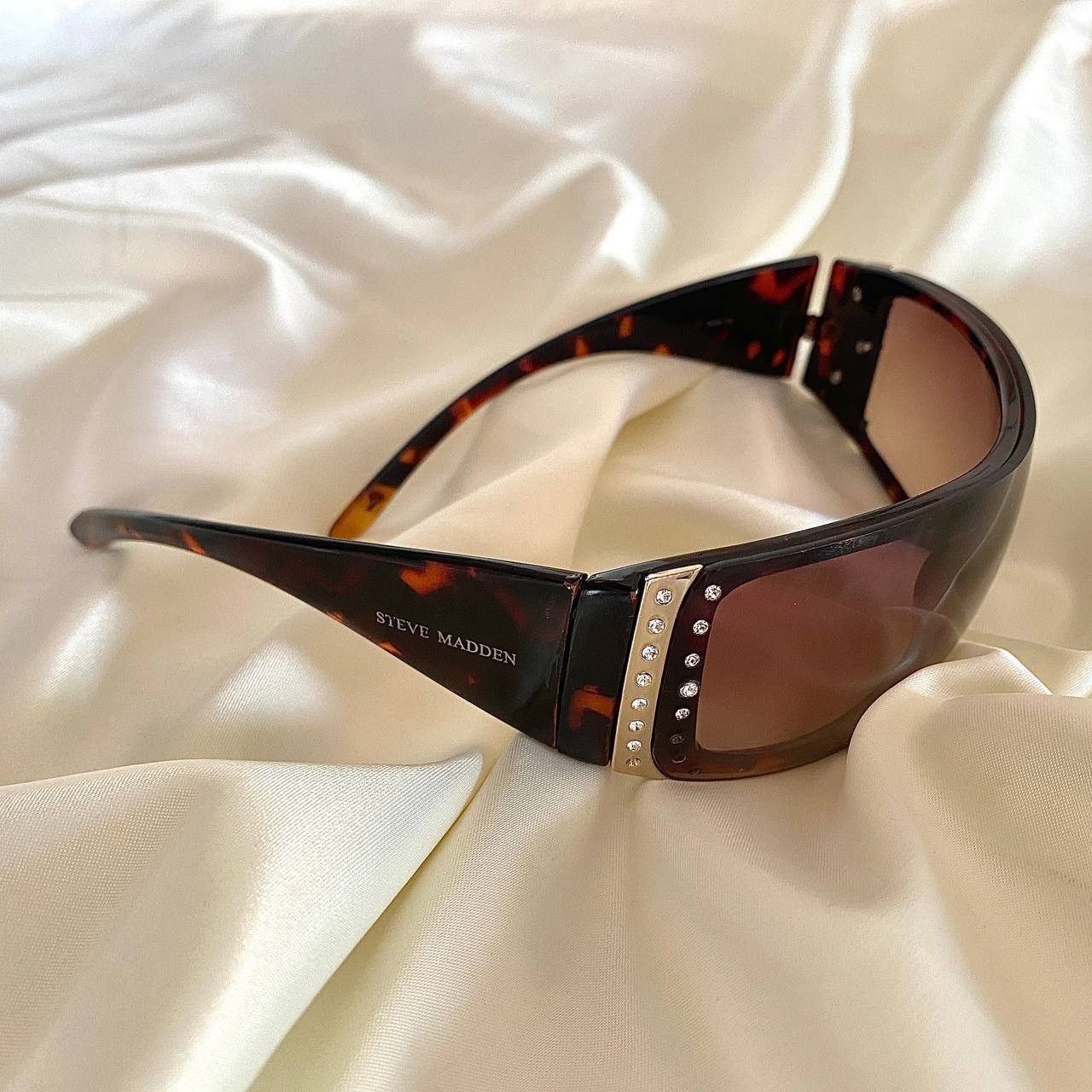 Steve Madden Vintage Steve Madden y2k sunglasses Size ONE SIZE - 6 Thumbnail