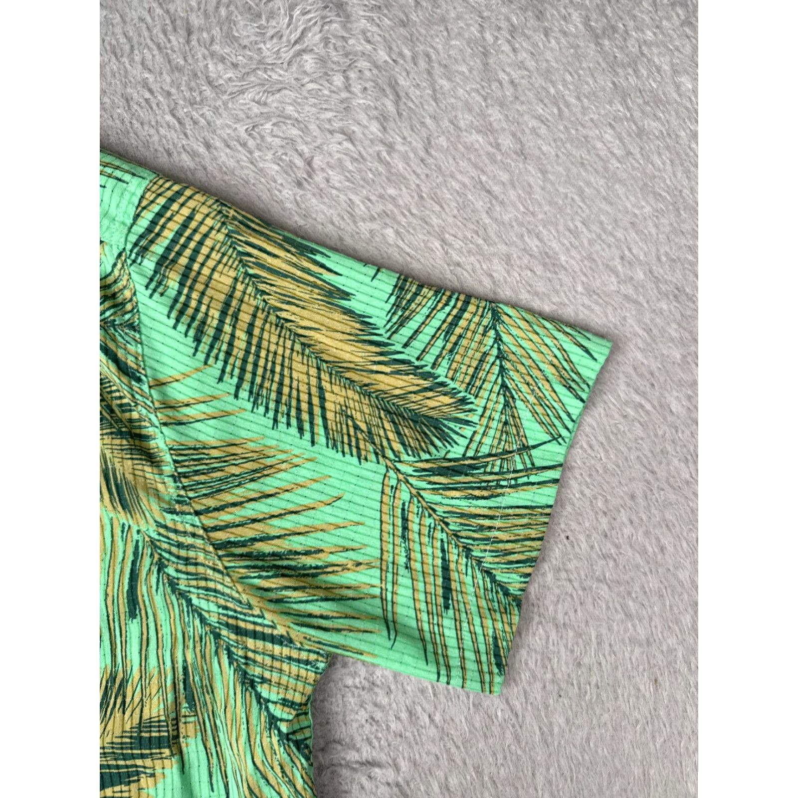 REEF Reef Shirt Men XL Green Floral Button-Up Hawaiian Aloha, Beach, Outdoor, American, Safari, Travel, Workwear Mens Size US XL / EU 56 / 4 - 2 Thumbnail
