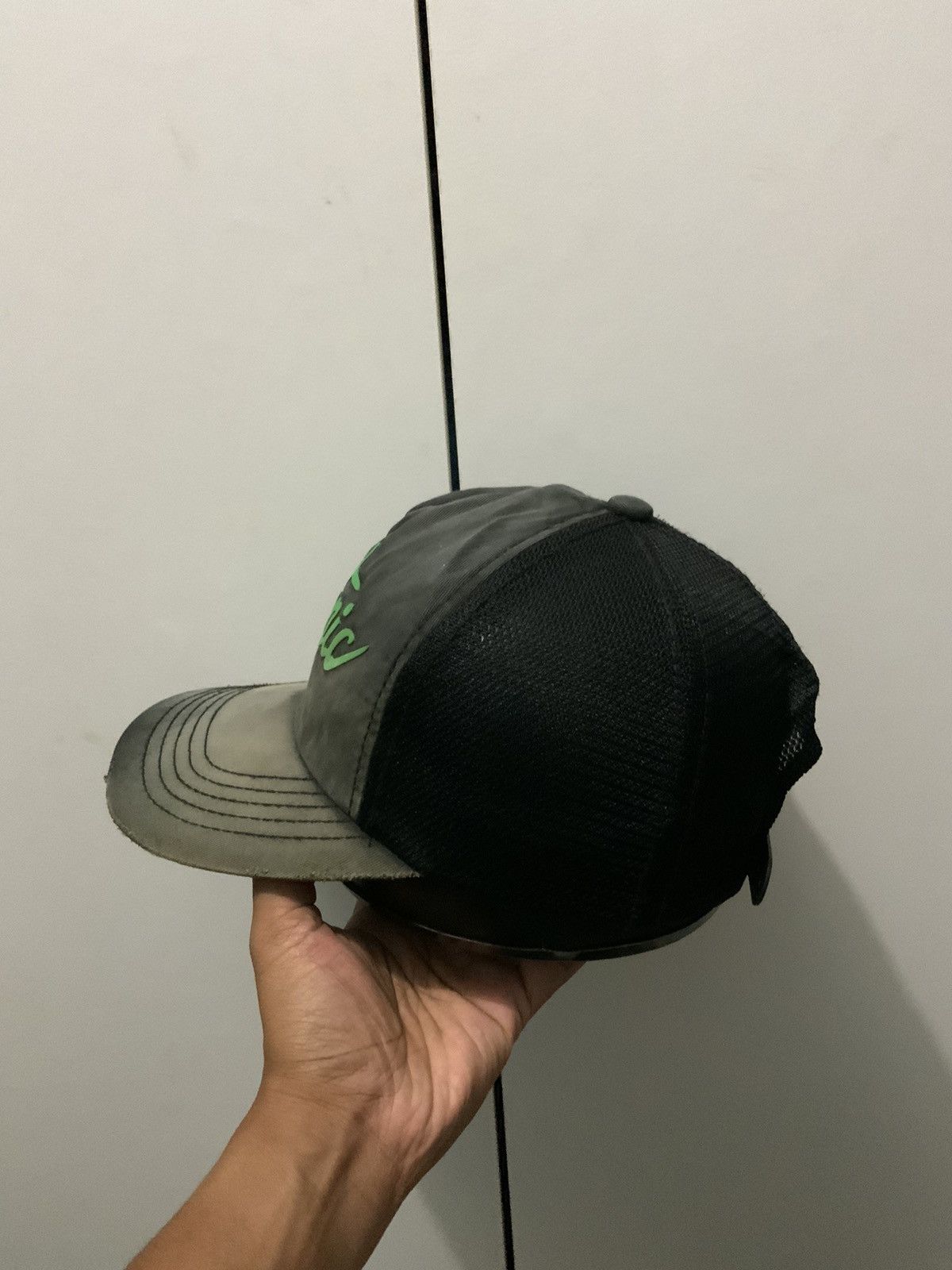 Hysteric Glamour Hysteric Glamour Fade Trucker Hat Cap Size ONE SIZE - 3 Thumbnail