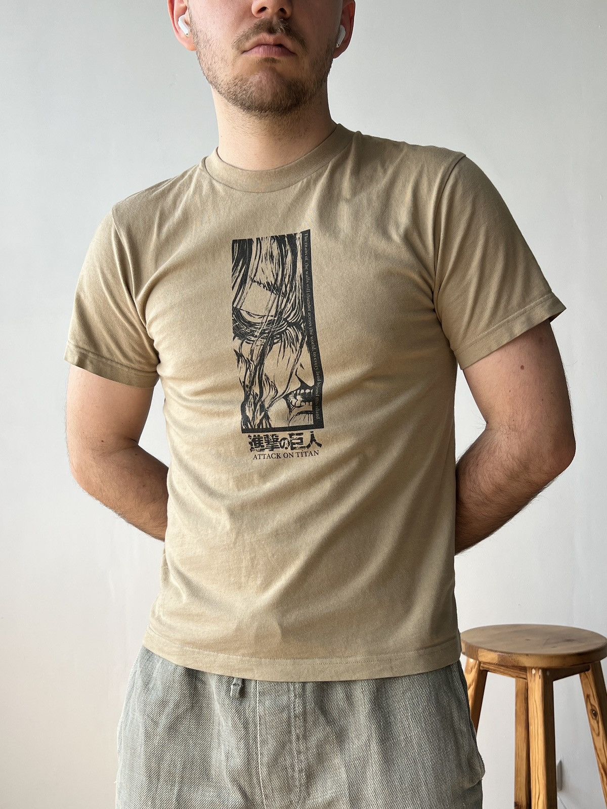 Uniqlo Uniqlo Mens x Attack of Titan Eren Anime size XS-S RARE Size US XS / EU 42 / 0 - 2 Thumbnail