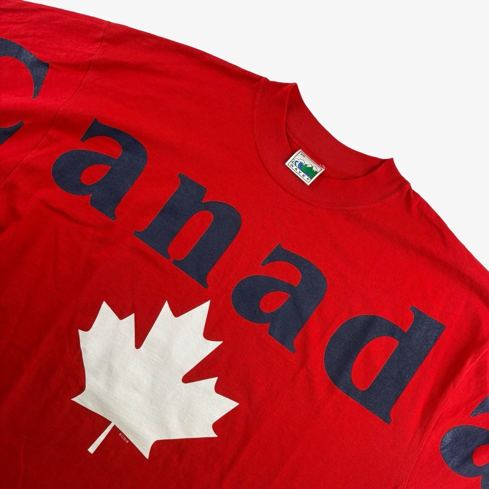 Other VTG Waves Men’s 100% Cotton Canada Maple Leaf Crew Neck T-Sh Size US XL / EU 56 / 4 - 1 Thumbnail
