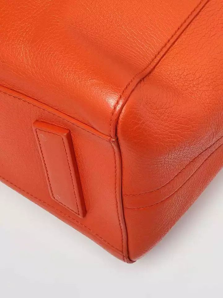 Givenchy o1loc1c0824 Size: OS / Shoulder Bag in Red Size ONE SIZE - 3 Thumbnail
