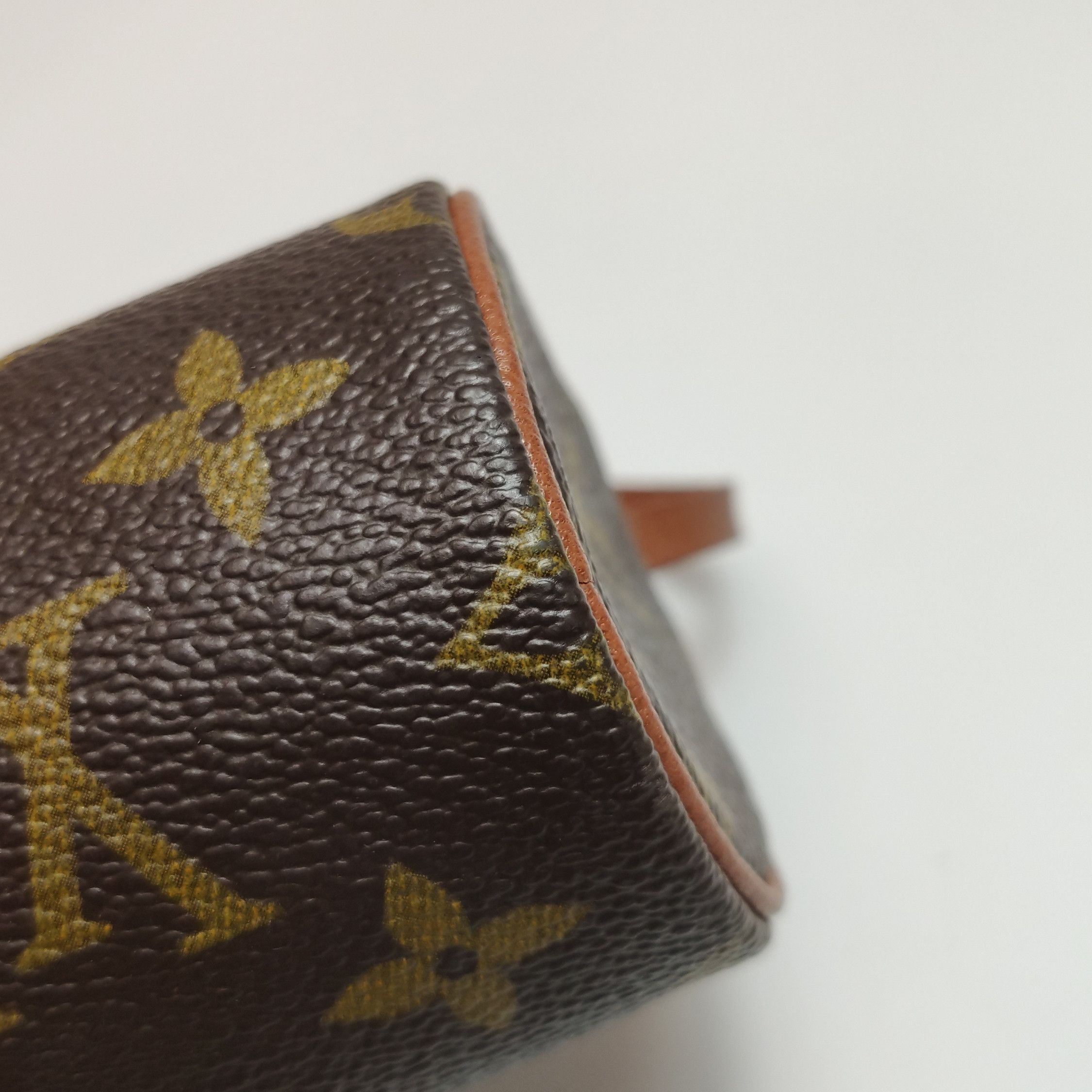 Louis Vuitton Louis Vuitton (LV) Papillon Mini Cowhide Monogram Printed D Size ONE SIZE - 9 Thumbnail