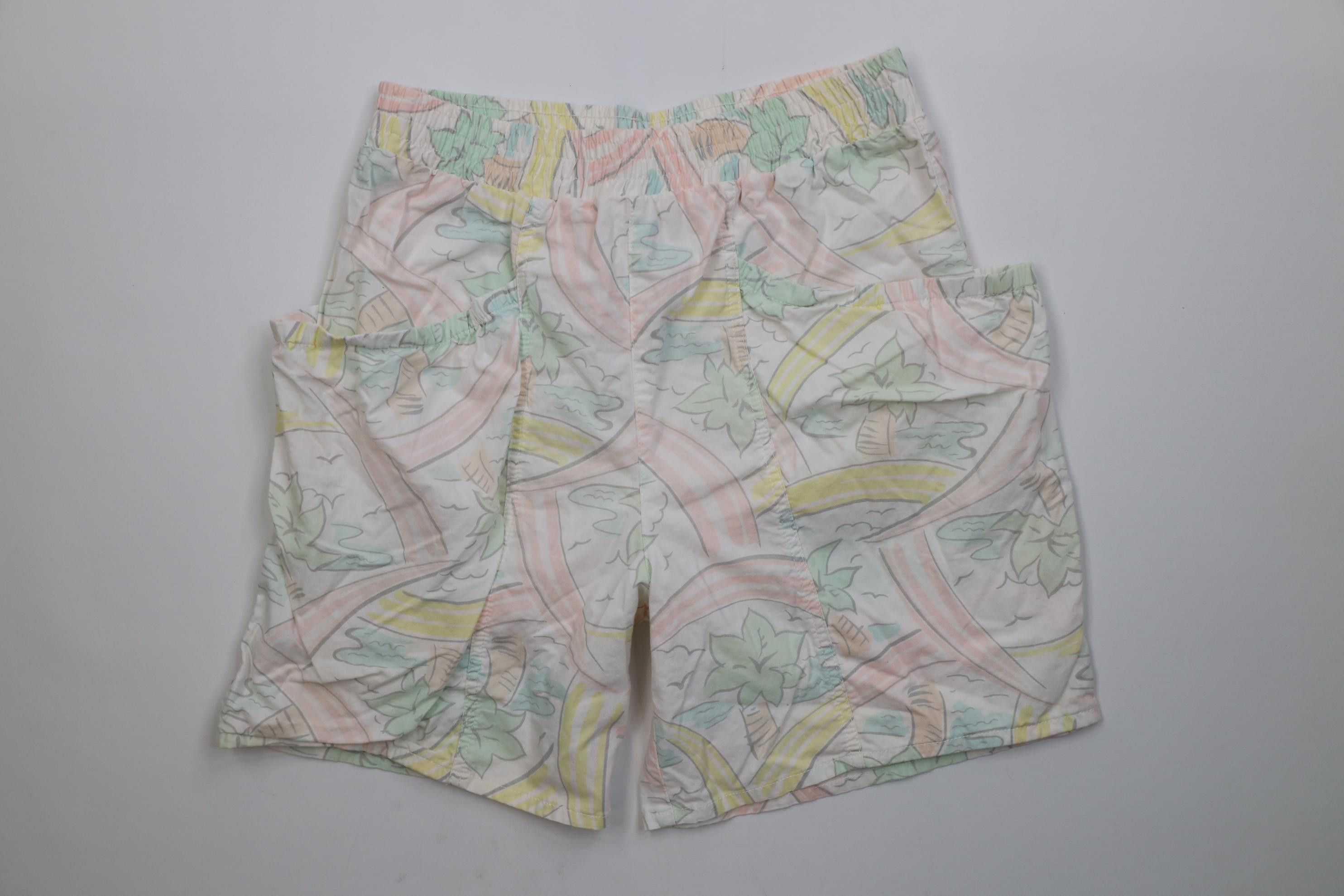 Vintage Vintage 90s Streetwear Beach Island Big Pocket Surf Shorts Size US 32 / EU 48 - 1 Thumbnail