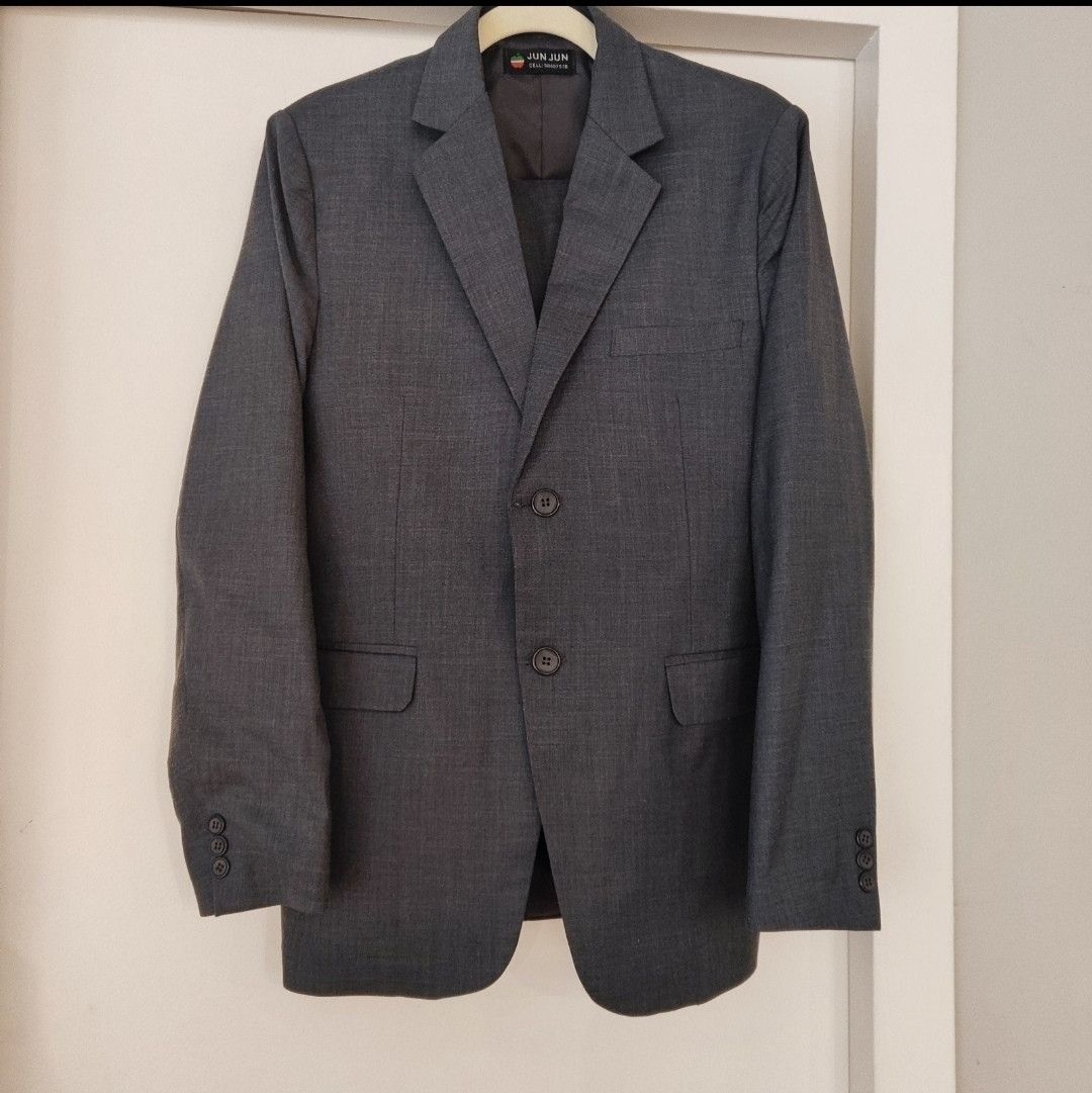 Other Men's suit Size 38S - 6 Thumbnail
