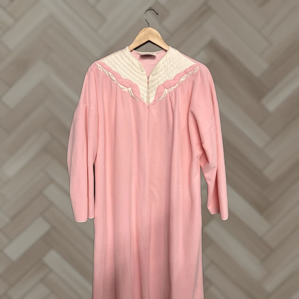 Vintage VINTAGE Vanity Fair Large Pink Sleep Night Gown USA Womens Large Size ONE SIZE - 1 Thumbnail