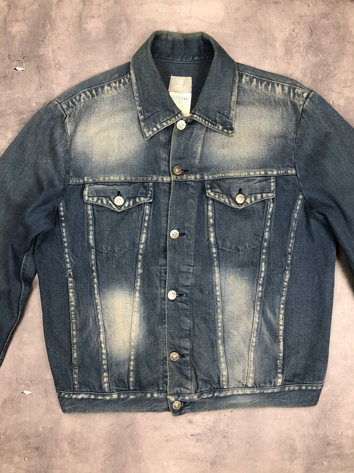 Versace × Vintage versace jeans couture Vintage Denim Jacket Size M / US 6-8 / IT 42-44 - 3 Thumbnail
