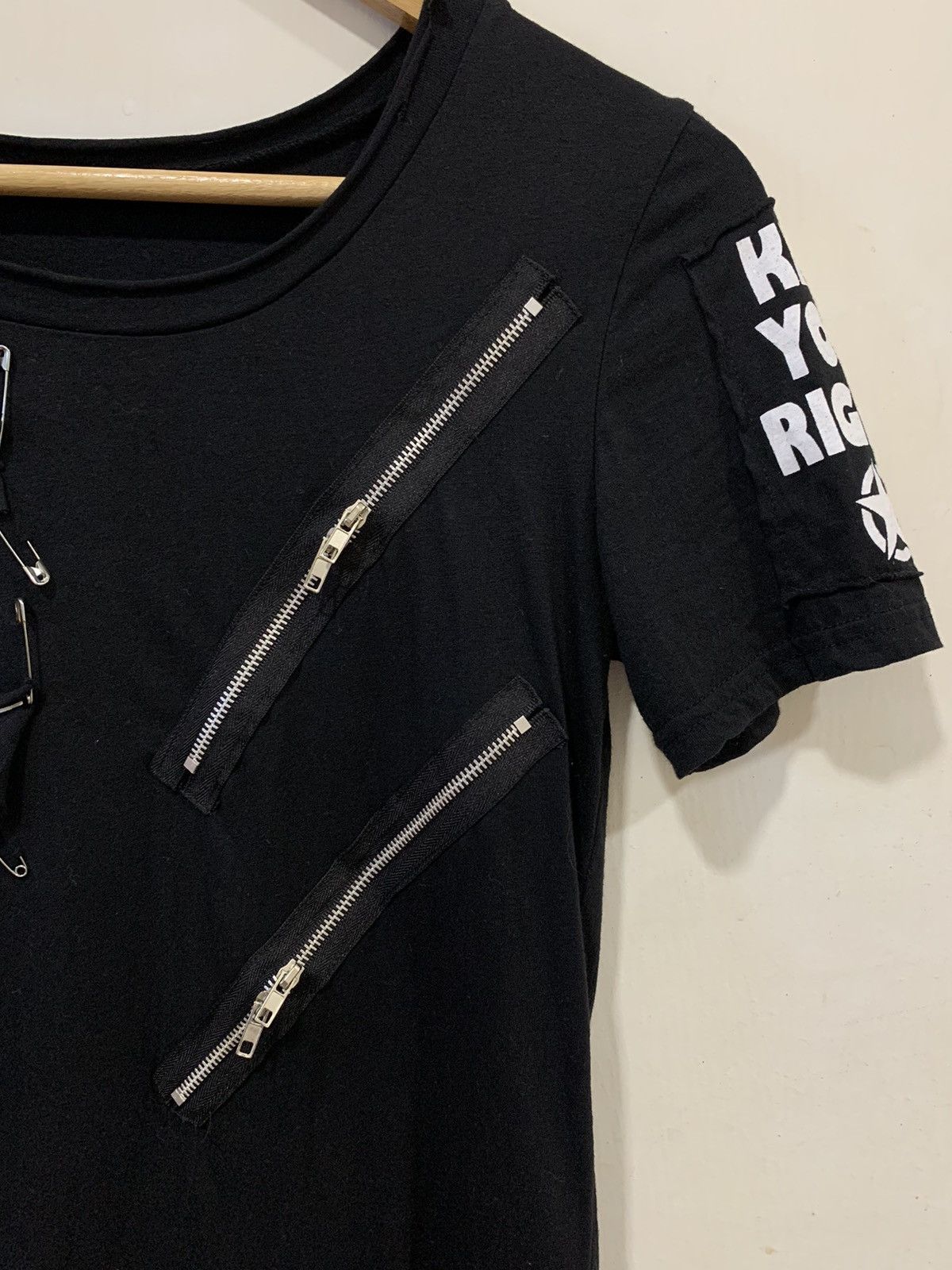 Japanese Brand Poem Punk Gothic Style Zip Black Tee T-shirt Size US XS / EU 42 / 0 - 3 Thumbnail