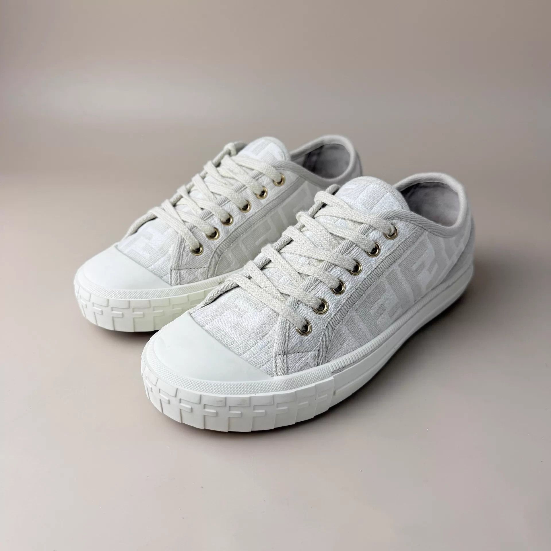 Fendi cream FF all over print lace-up casual shoes 37 99new