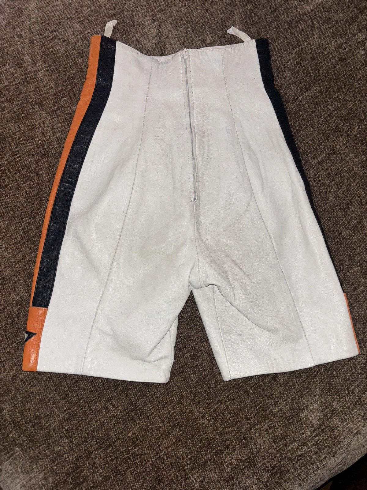 Michael Hoban Vintage Michael Hoban Leather Moto Shorts Size 28" / US 6 / IT 42 - 2 Thumbnail