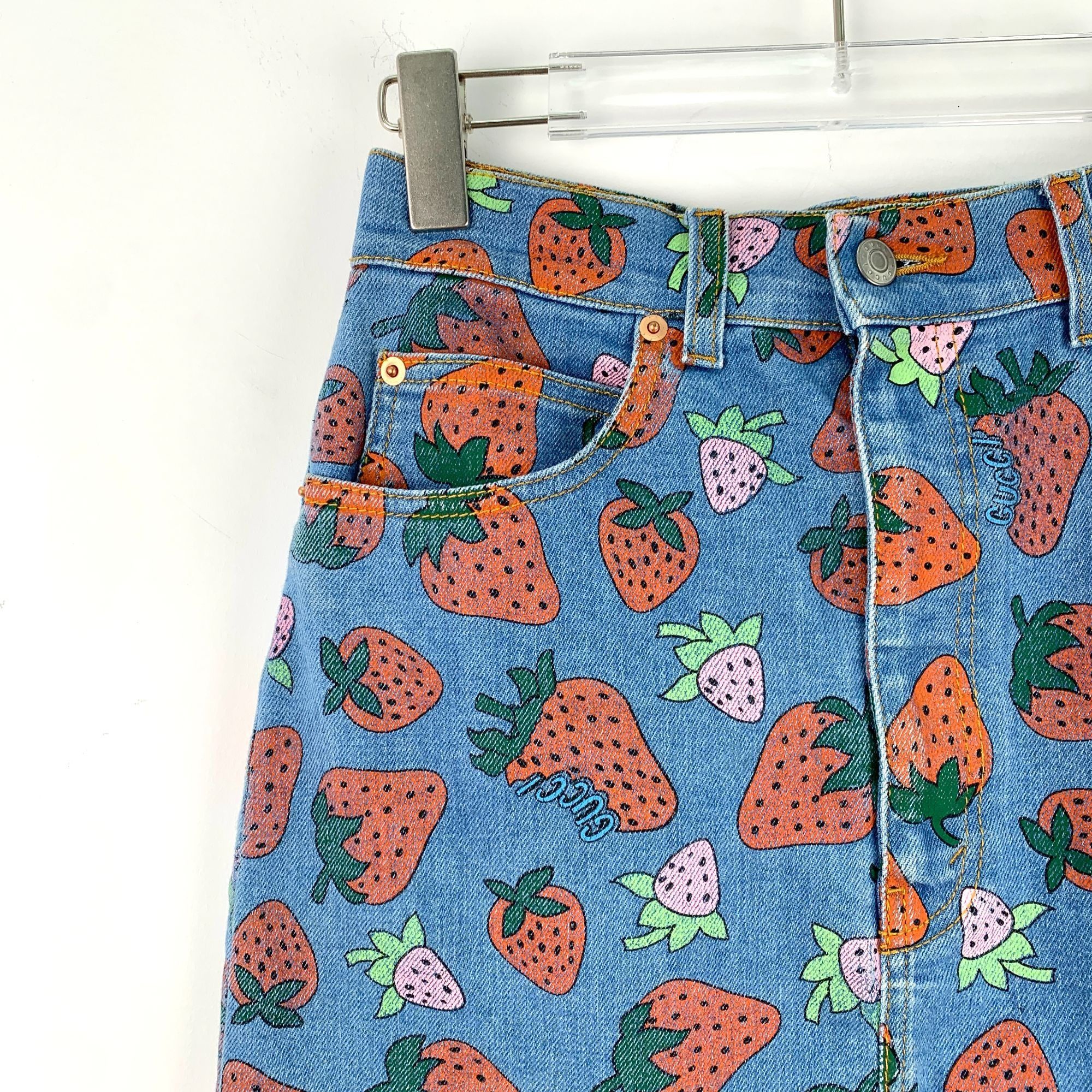 Gucci Gucci Blue Strawberry Print Cotton Denim Skirt Size 40M Made Size 40" / US 18 - 8 Thumbnail