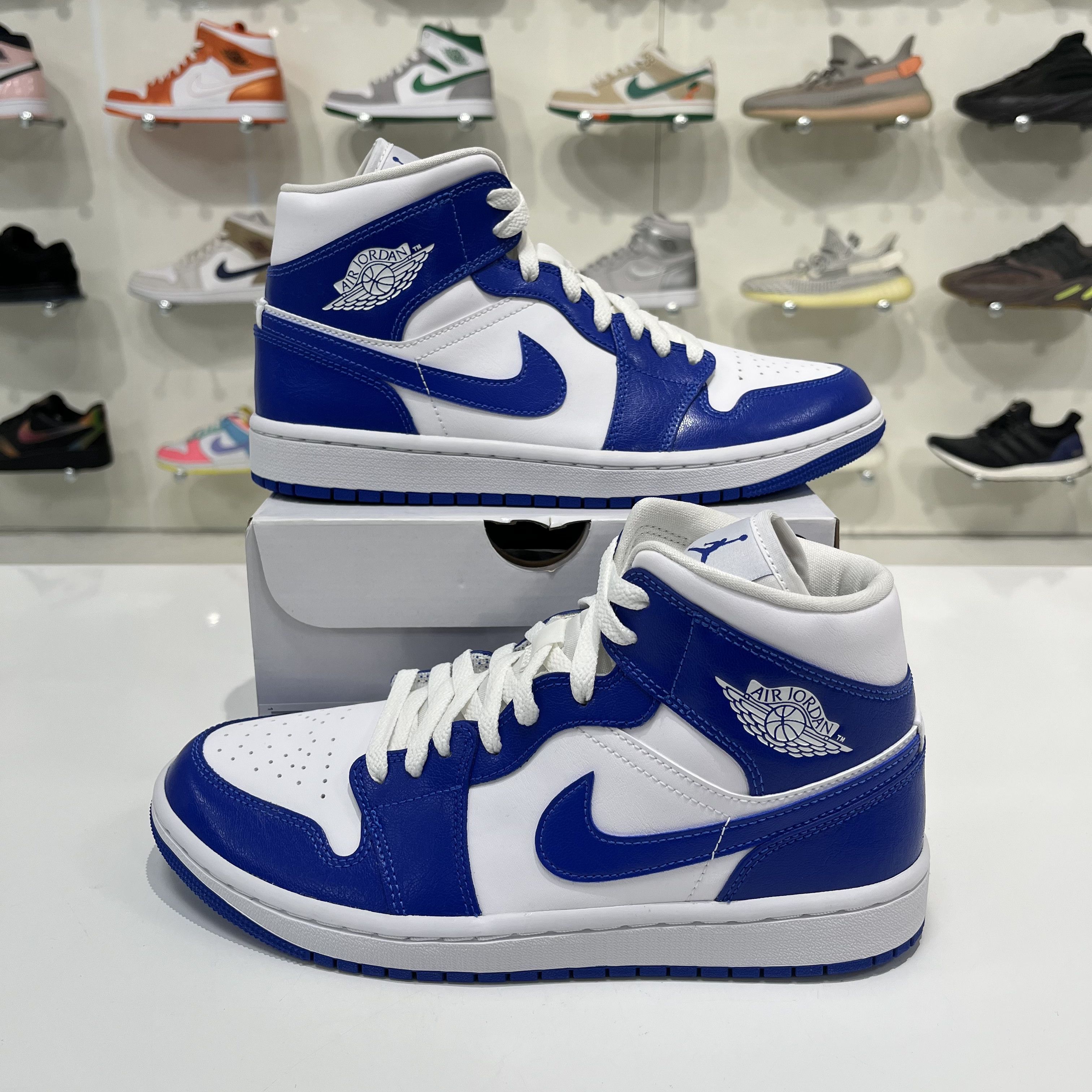 Nike Air Jordan 1 Mid Kentucky Blue (W) Size US 9 / IT 39 - 1 Thumbnail