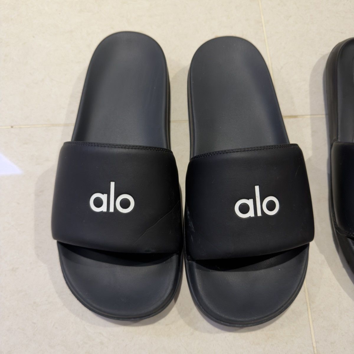 Alo ALO SLIPPERS BLACK US 11 🚫READ DESCRIPTION🚫 Size US 11 / EU 44 - 1 Thumbnail