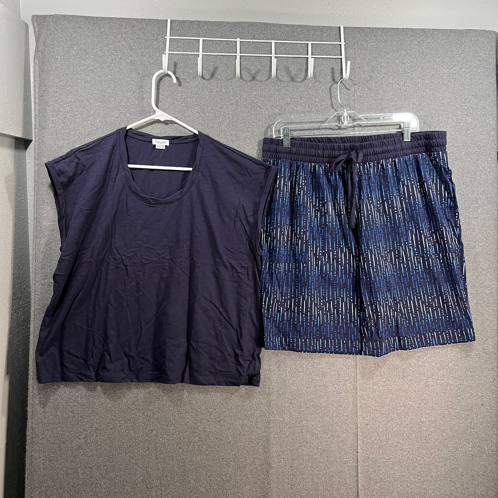 Splendid Splendid Slub Jersey Twist Neck Tee and Bermuda Short Size XL / US 12-14 / IT 48-50 - 1 Thumbnail
