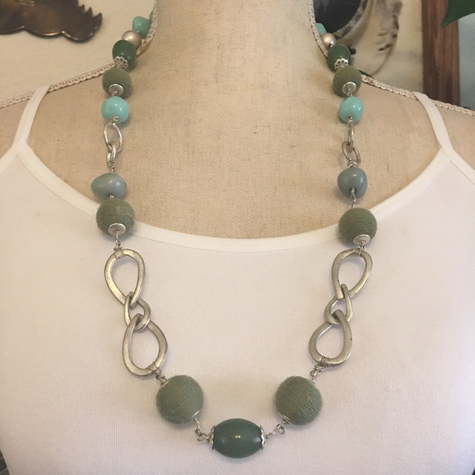 Vintage Vintage matte silver multi material bead necklace Size ONE SIZE - 1 Thumbnail