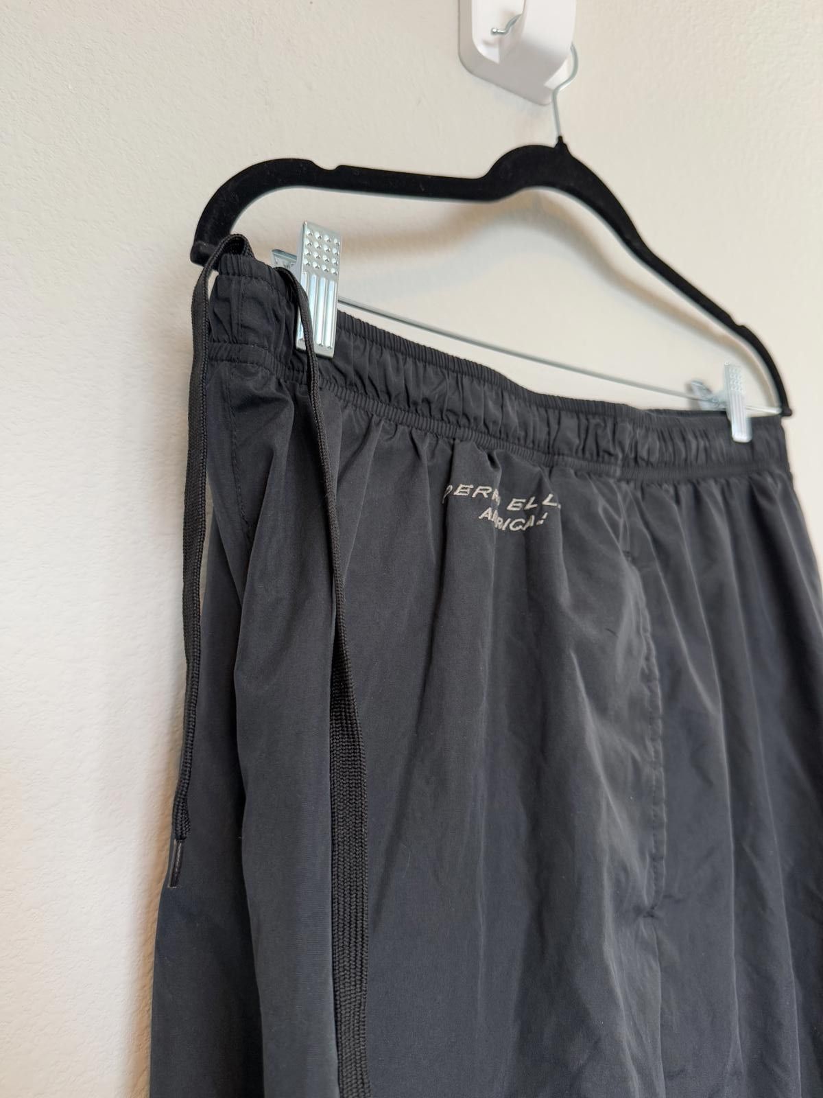 Designer Vintage Perry Ellis America Men's Black Nylon Track Pants Size US 34 / EU 50 - 1 Thumbnail