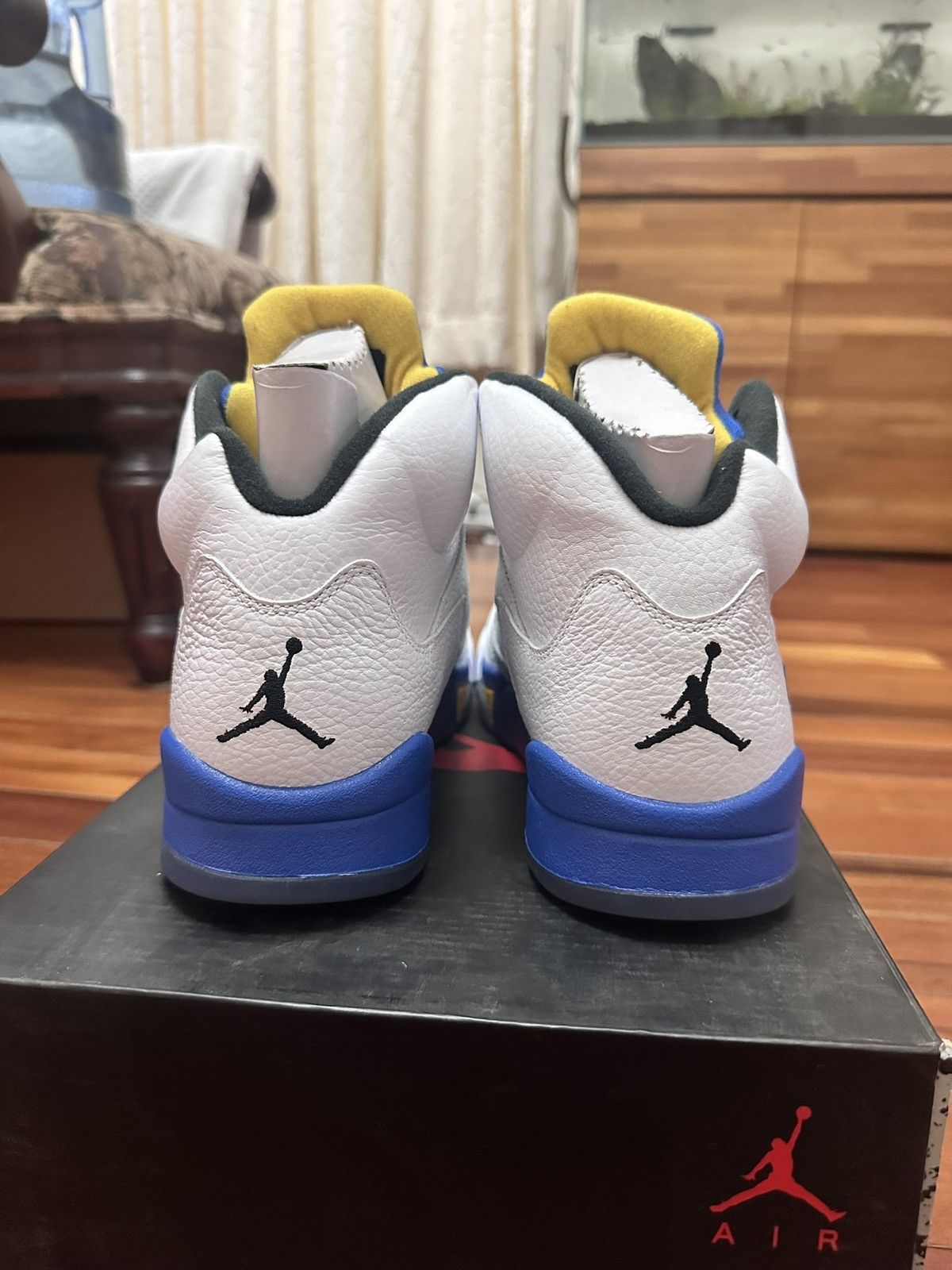 Jordan Brand × Nike Air Jordan 5 Laney Size US 9.5 / EU 42-43 - 6 Thumbnail