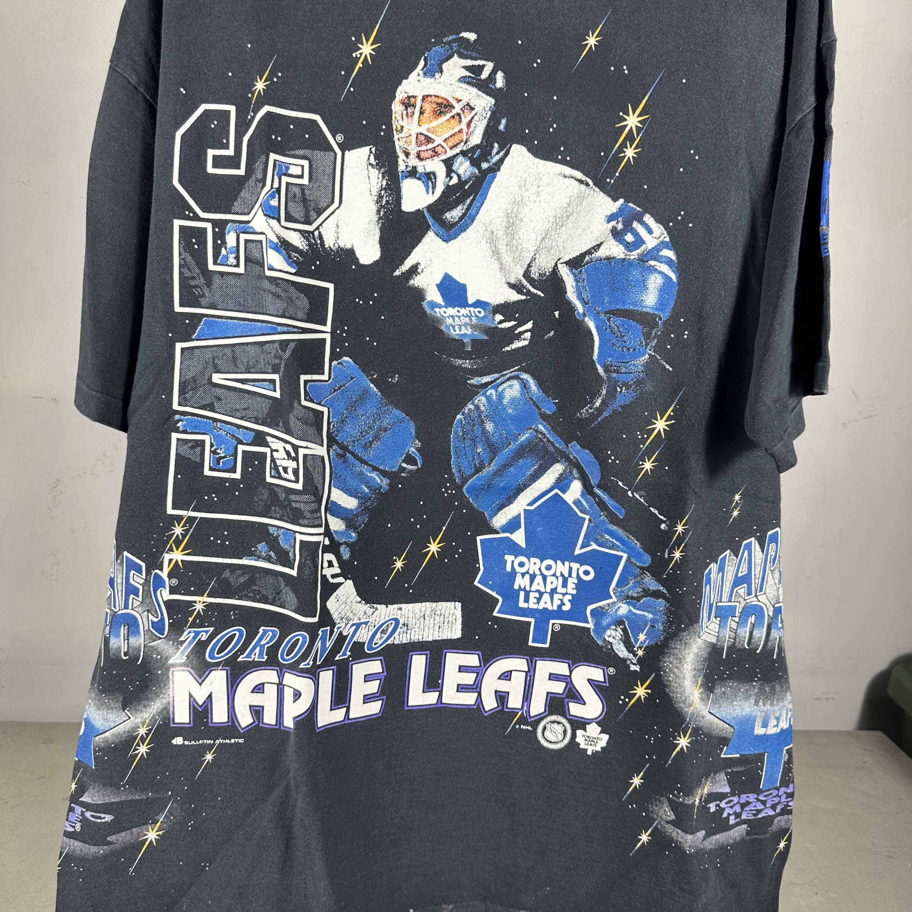 Vintage 90s Toronto Maple Leafs Bulletin Athletic NHL AOP T-Shirt Size US XL / EU 56 / 4 - 2 Thumbnail