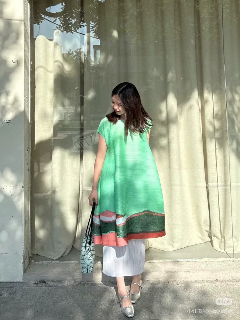 Issey Miyake Issey Miyake size:3 Green spring dress Size S / US 4 / IT 40 - 9 Thumbnail