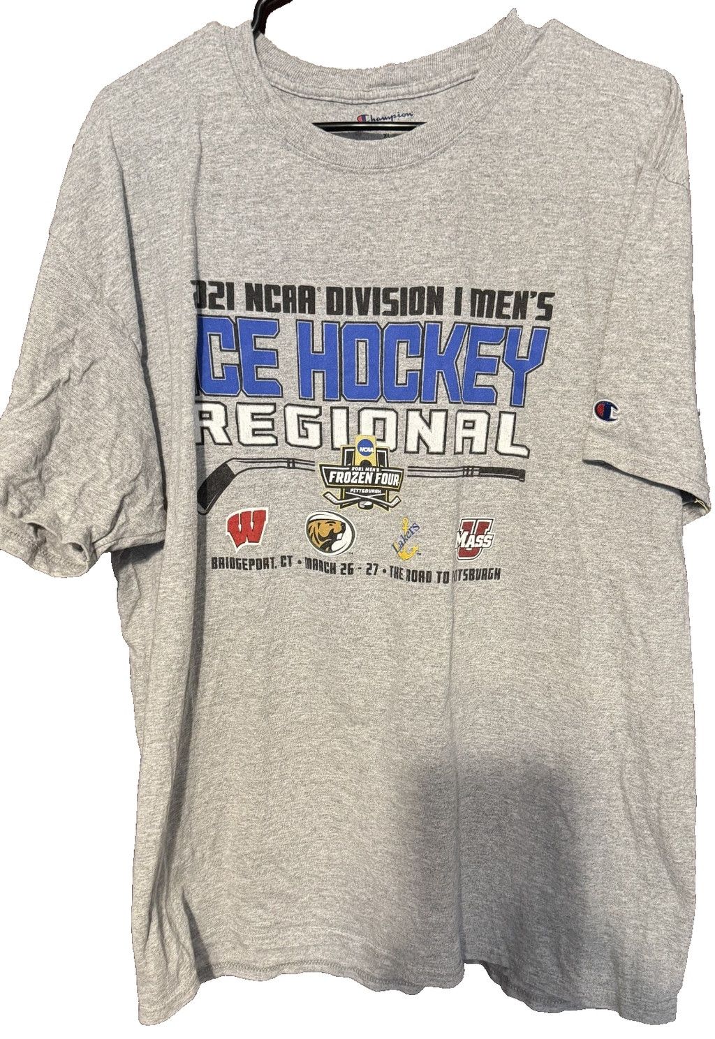 Champion NCAA 2021 Hockey Regional Gray T-Shirt mens size XL Champion Size US XL / EU 56 / 4 - 1 Thumbnail