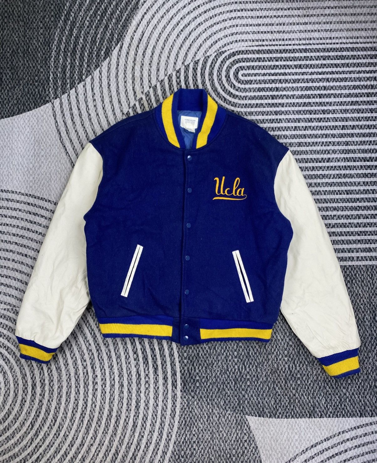 Rainbow Country 🔥Vintage 80s UCLA Embroidery Leather Sleeve Varsity Jacket Size US XL / EU 56 / 4 - 1 Thumbnail