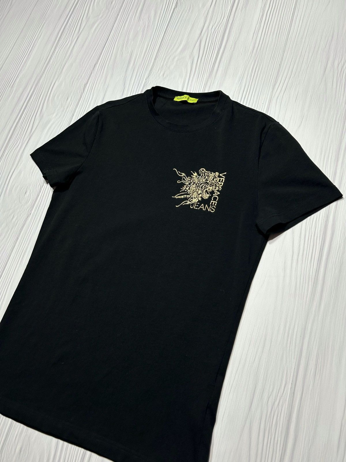 Versace Jeans Couture Versace Jeans Gold Logo Tiger T-Shirt Size M Size US M / EU 48-50 / 2 - 2 Thumbnail