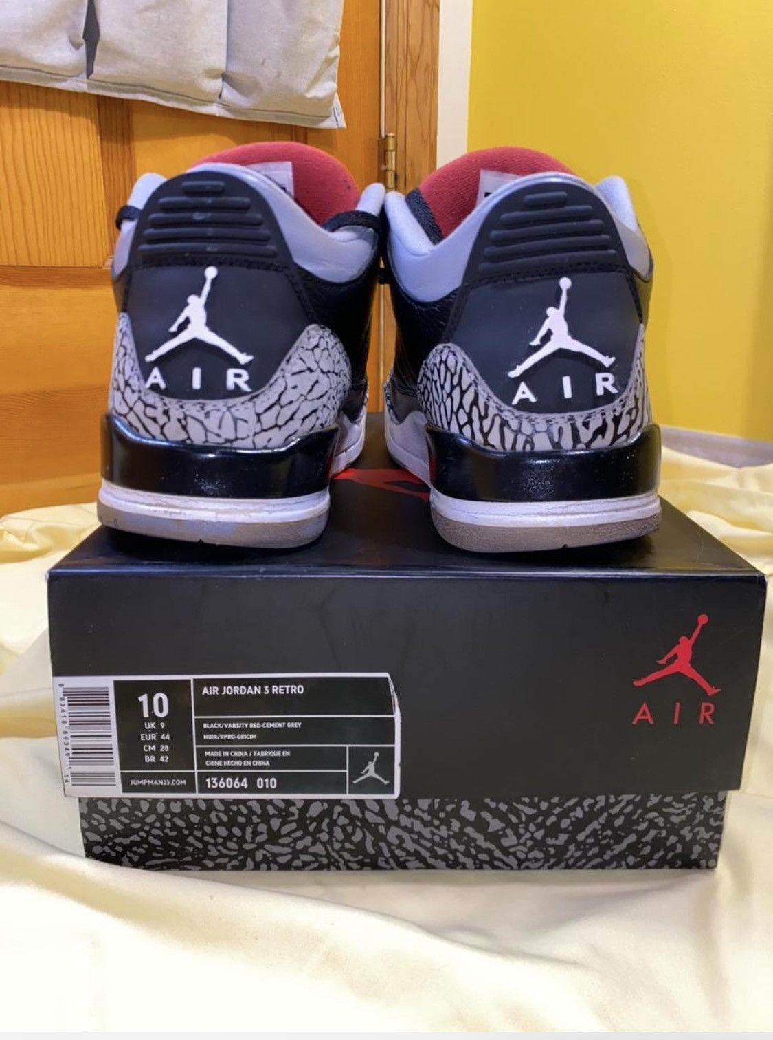 Jordan Brand Air Jordan Black Cement 3’s Size US 10 / EU 43 - 5 Thumbnail