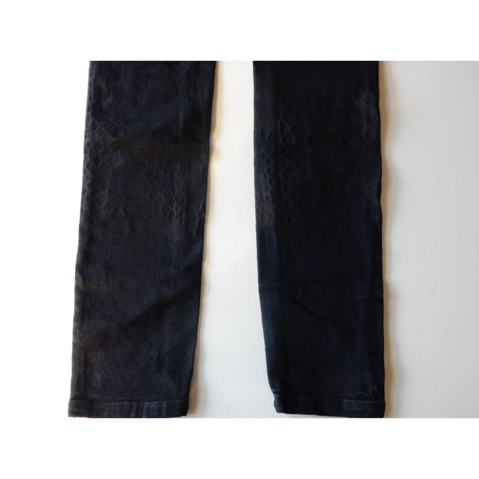 Just Cavalli VINTAGE Just Cavalli Women's Denim Jeans Size 25x31 Skinny Animal Print Black Reptile Fashion Size 42" / US 20 - 4 Thumbnail
