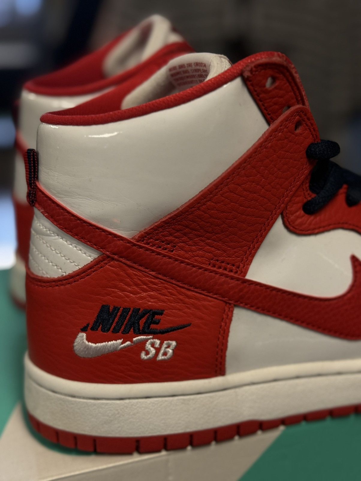 Nike NIKE SB ZOOM DUNK HIGH PRO "FUTURE COURT" UNIVERSITY RED Size US 11 / EU 44 - 9 Thumbnail