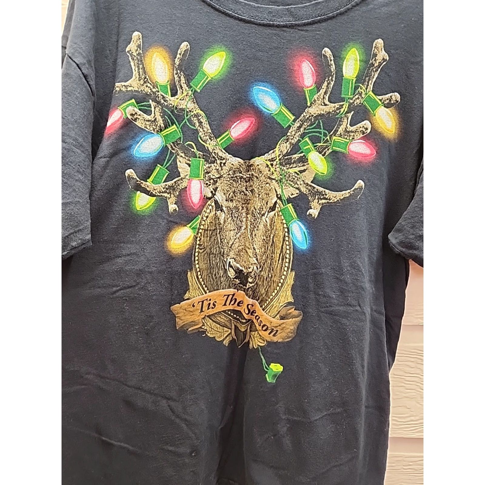 Vintage Dec. 25th Whitetail Deer Buck Christmas Lights Black Tshirt Large Tis The Season Mens Short Sleeve Shirt L Black Christmas Dec. 25th Size US L / EU 52-54 / 3 - 2 Thumbnail