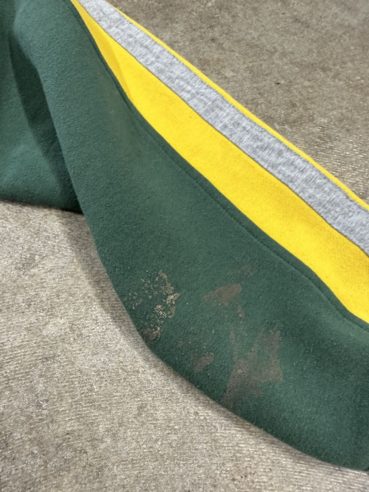 Vintage Crazy Y2K Oregon Ducks Collegiate Sweatshirt Size US M / EU 48-50 / 2 - 10 Thumbnail