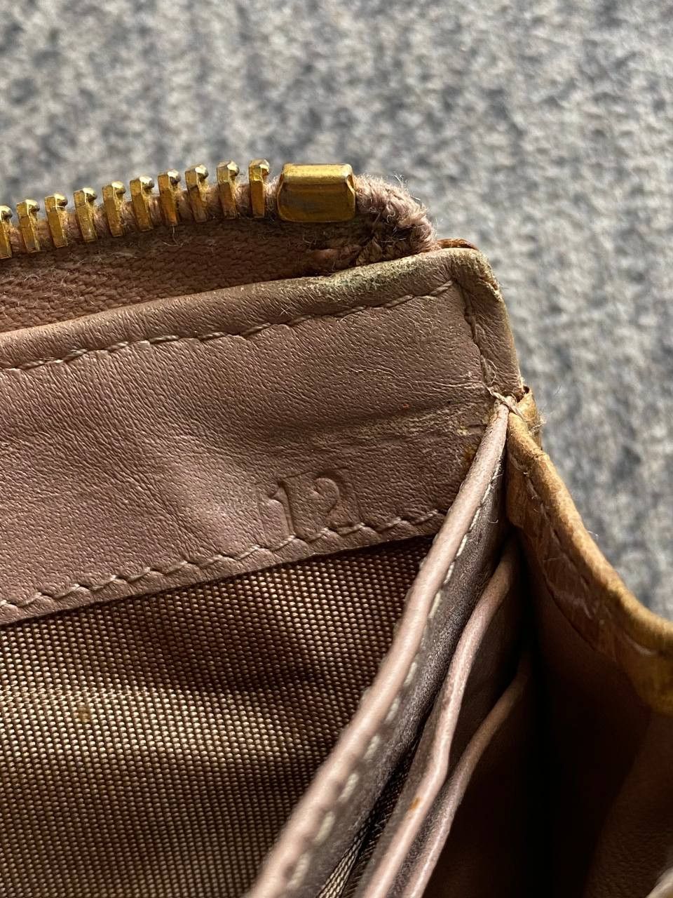 Miu Miu × Prada × Vintage Miu Miu Crocs Embossed Long Zip Wallet Size ONE SIZE - 13 Thumbnail