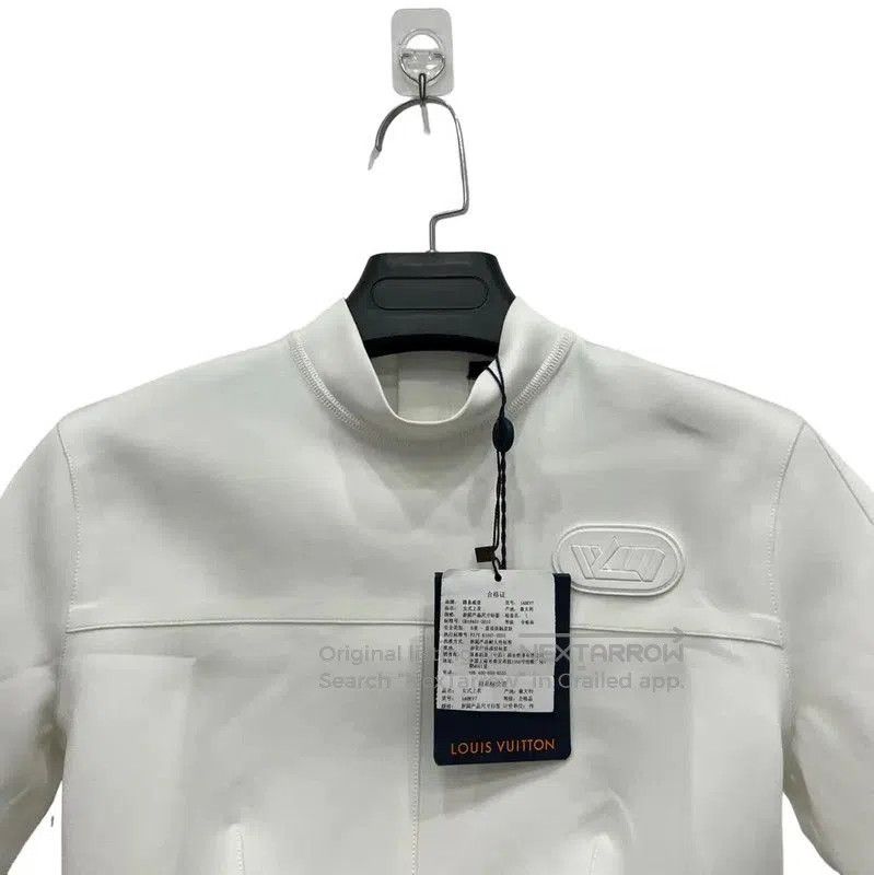 Louis Vuitton Louis Vuitton White Short Sleeve T. Size XXS / US 00 / IT 34 - 2 Thumbnail