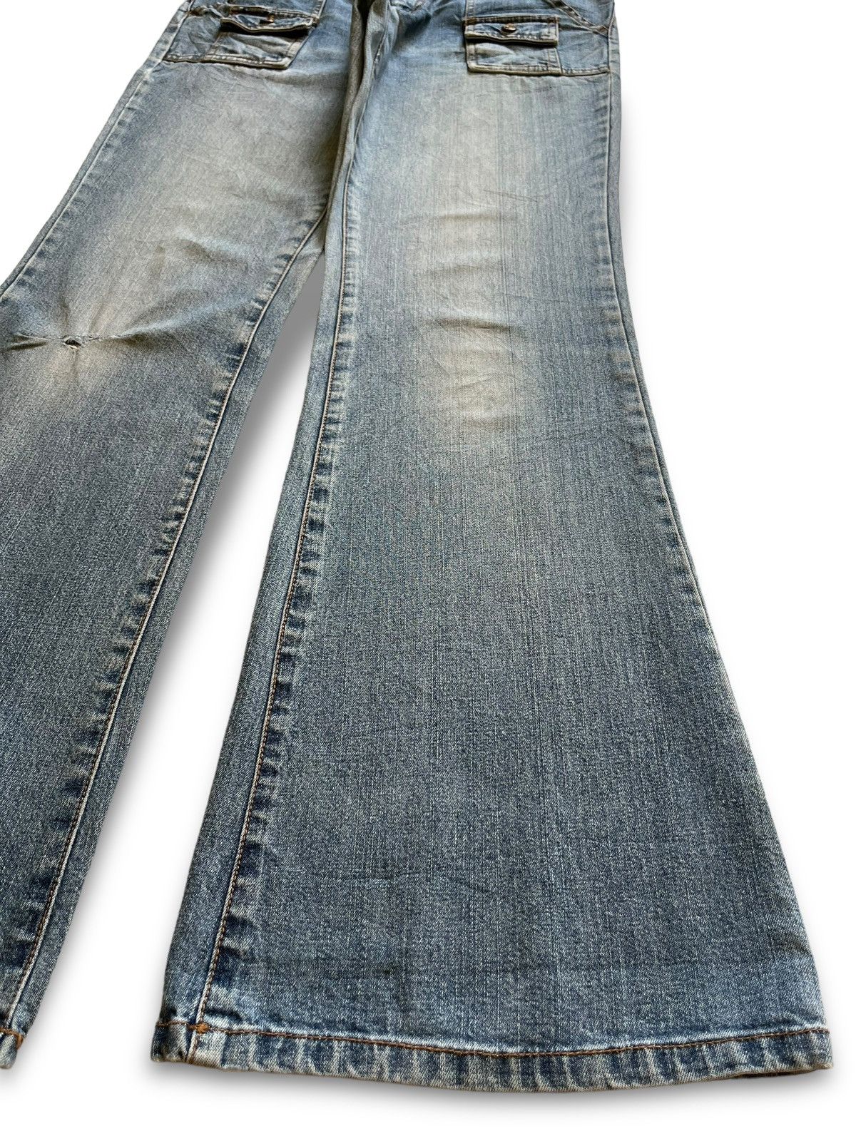 Japanese Brand Vintage Japanese Brand Faded Wash Flare Jeans Size 30" / US 8 / IT 44 - 7 Thumbnail