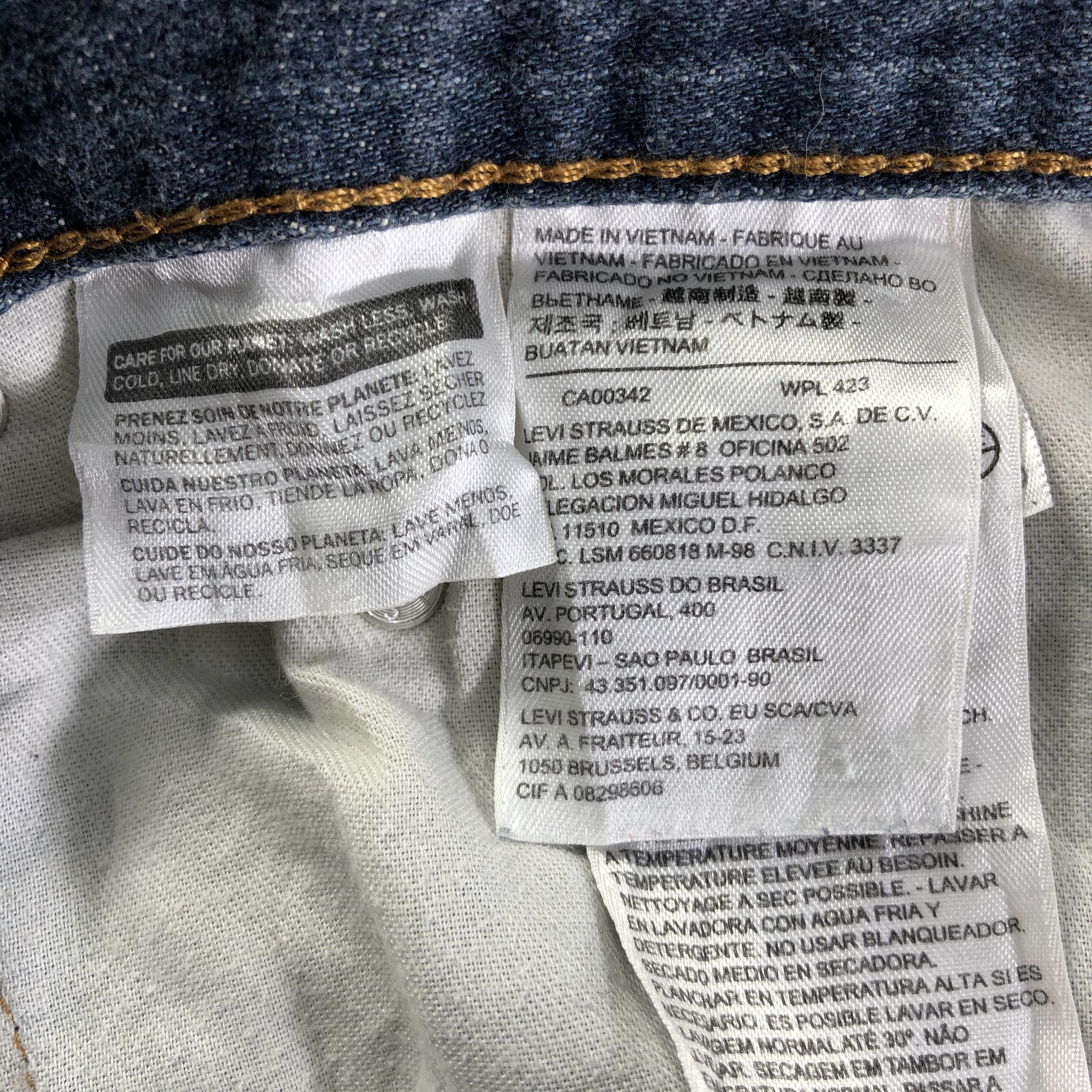 Levi's Vintage Blue Wash Levis 559 Jeans-J4180 Size US 43 - 10 Thumbnail