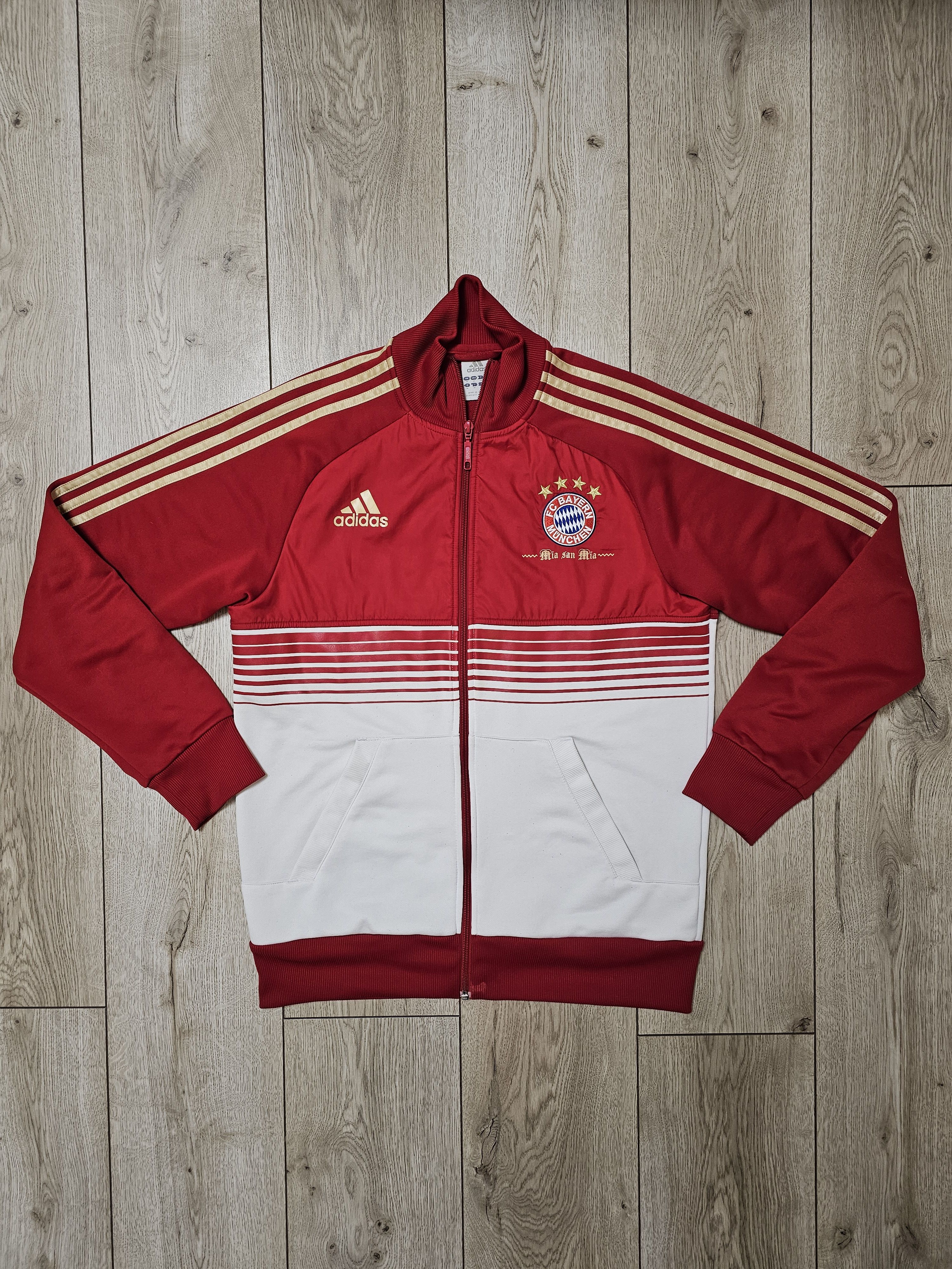 Adidas BAYERN MUNICH 2011 2012 FOOTBALL JACKET SOCCER TRAINING Size US M / EU 48-50 / 2 - 1 Thumbnail