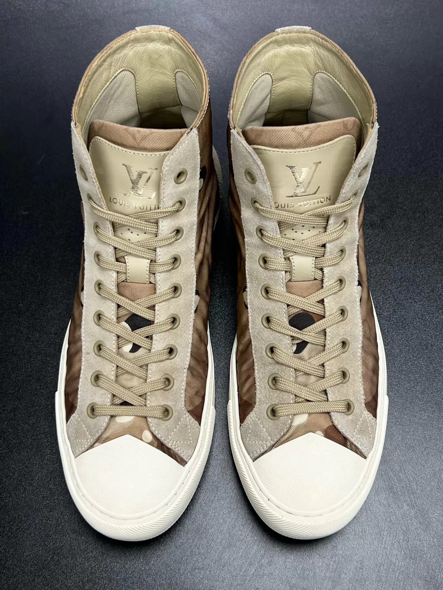 Louis Vuitton LV Tattoo Camouflage Suede Hi Top Sneaker Brown 41 Size US 8 / EU 41 - 3 Thumbnail