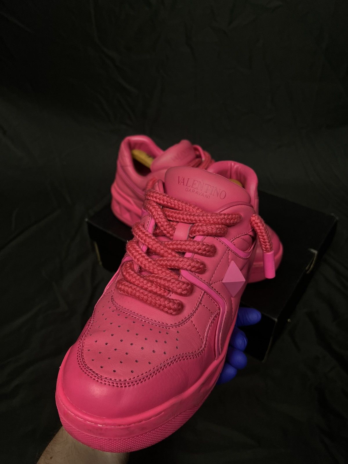 Valentino Valentino garavani pink sneakers shoes trainers Size US 10 / EU 43 - 8 Thumbnail