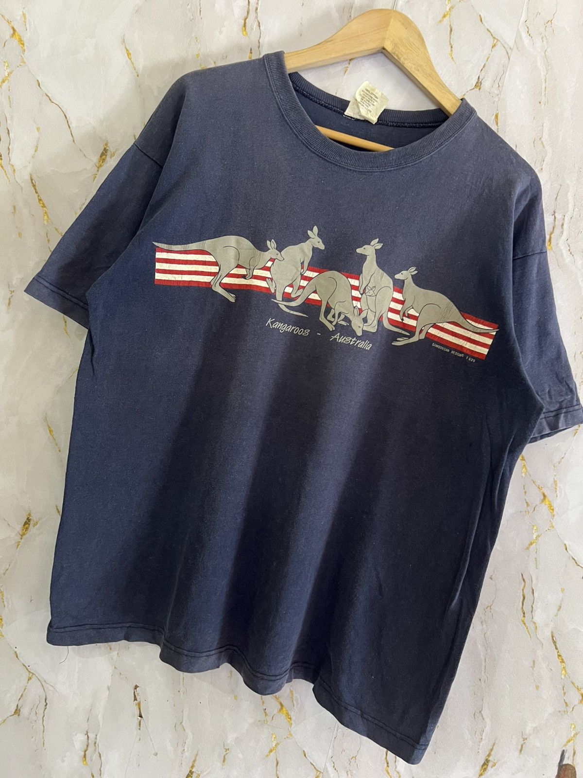 Vintage Vintage Kangaroos T-Shirt – Made in Australia Souvenir Size US M / EU 48-50 / 2 - 5 Thumbnail
